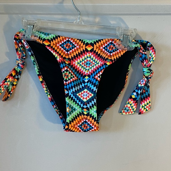 Rae Aztec Adjustable Tie Sides Bikini bottom, size Small - Picture 5 of 8